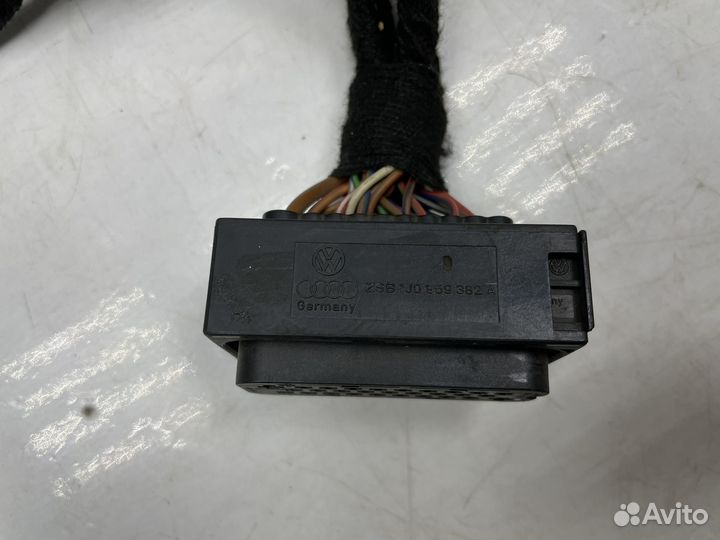 Проводка дверей левая/правая Volkswagen Passat B5