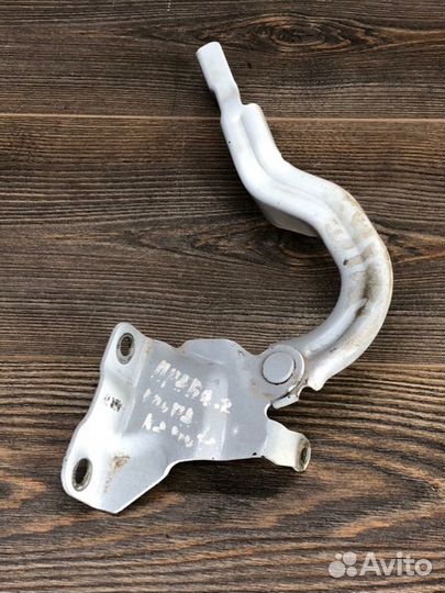 Петля капота передняя правая Kia Rio 3 1.4 2012