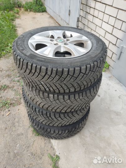 Michelin X-Ice North 4 195/65 R15