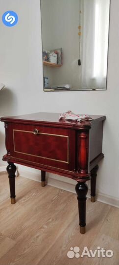 Тумбочка прикроватная