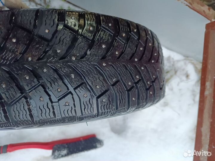 Michelin X-Ice North 4 185/65 R15