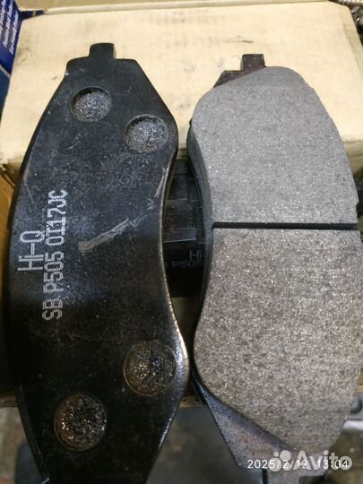 Тормозные колодки передние