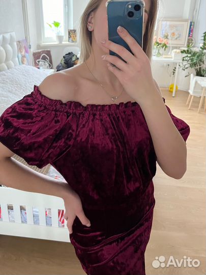 Платье бархатное 42