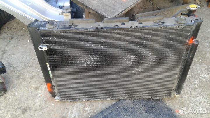 Комплект радиатор вентилятор Lexus RX350