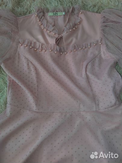 Нарядное женское платье