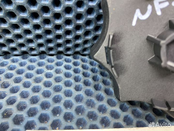 Гайка крепления запасного колеса Touareg NF FL