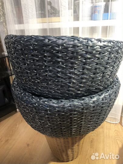 Кашпо из искусственного ротанга