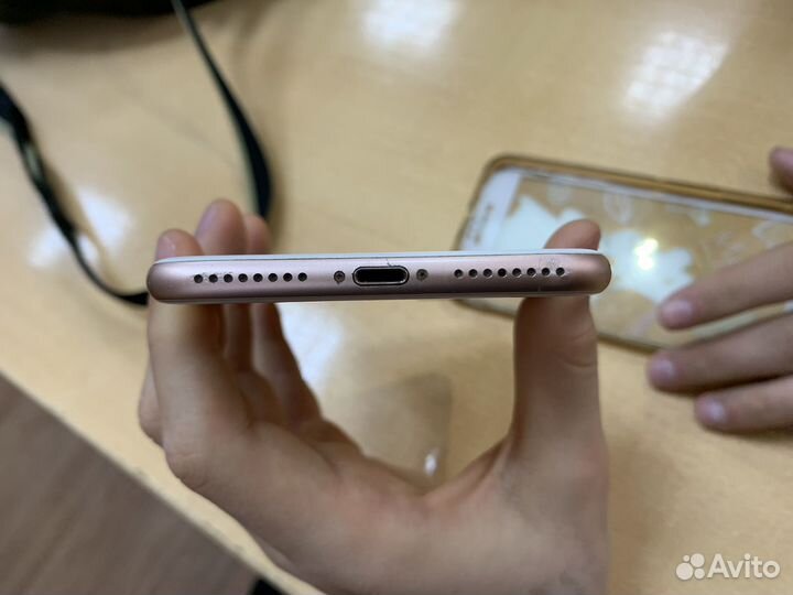 iPhone 8 Plus, 64 ГБ