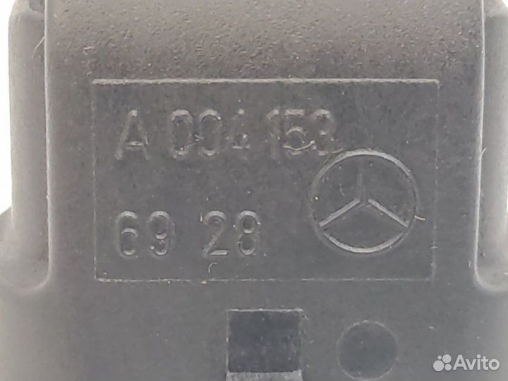 Датчик положения распредвала Mercedes-Benz E-Class