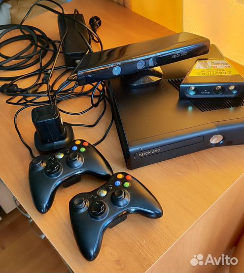Xbox 360 прошитый + 500 Гб + kinect +игры +