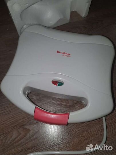 Сендвичница