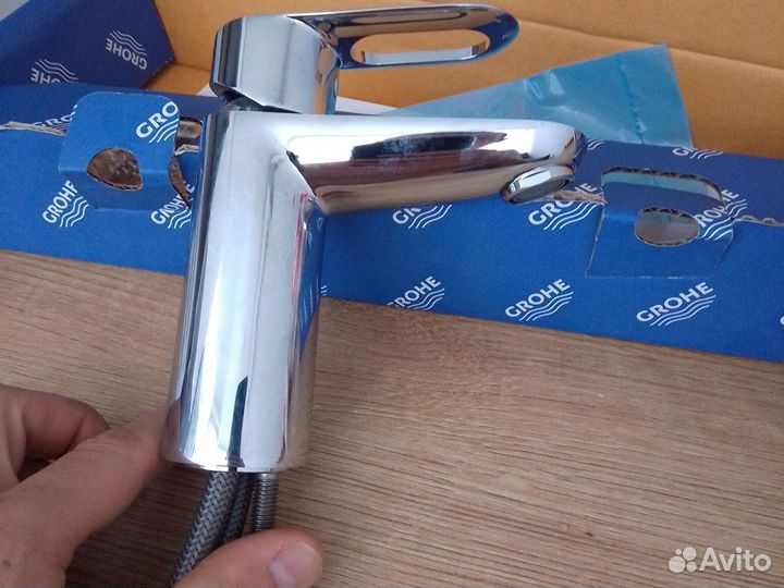 Смеситель Grohe для умывальника