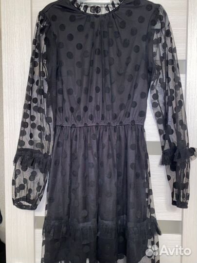 Платье черное в горошек