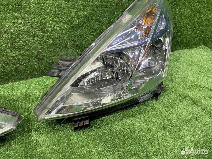 Фара Nissan Teana J32