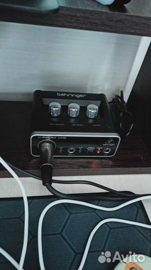 Микрофон tascam +звуковая карта behringer U-phoria