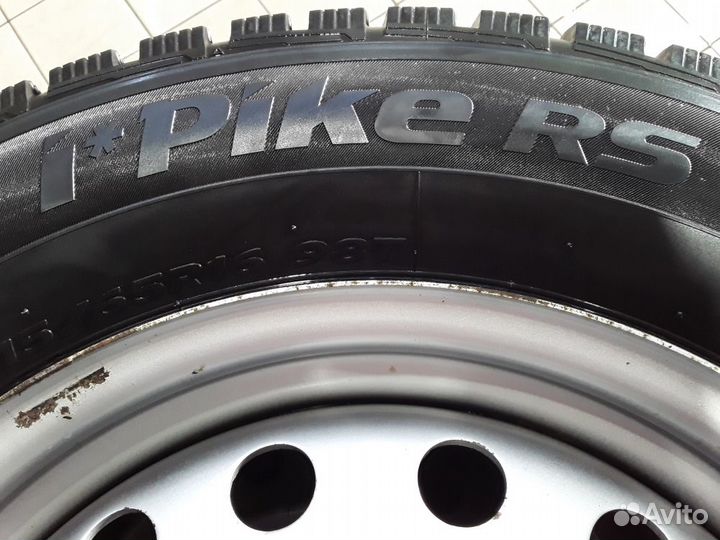 Hankook Winter I'Pike RS W419 215/65 R16 98T