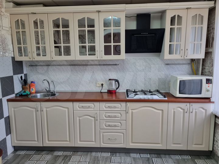 4-к. квартира, 90 м², 5/10 эт.