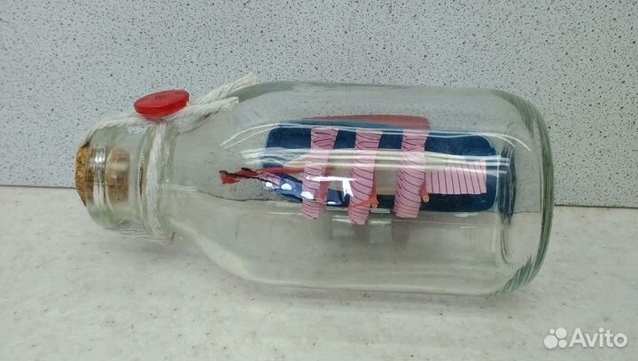 Парусник в бутылке розовый 6,4*11,4