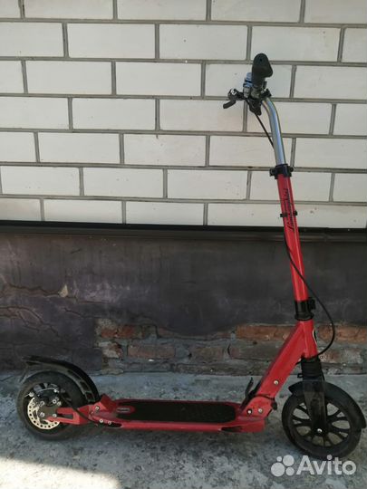 Самокат детский двухколесный с ручным тормозом