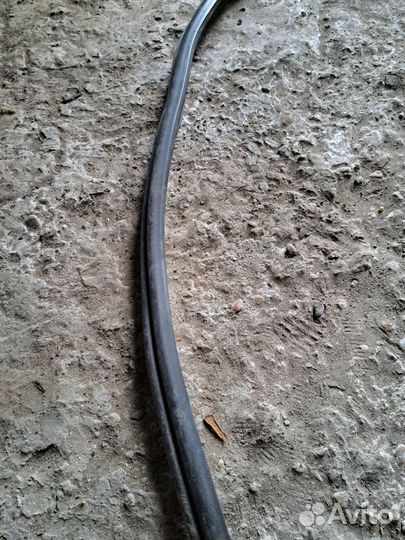 Уплотнитель багажника на Jaguar x-type