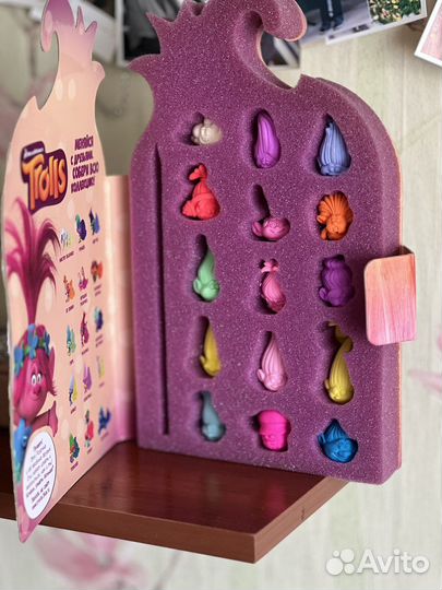 Коллекция ластиков-троллей из пятерочки