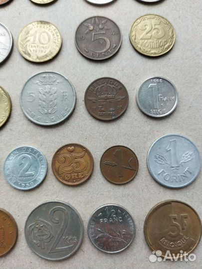 36 монет со всего мира, без повторов