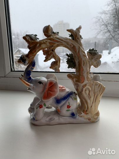 Статуэтка слон фарфоровая