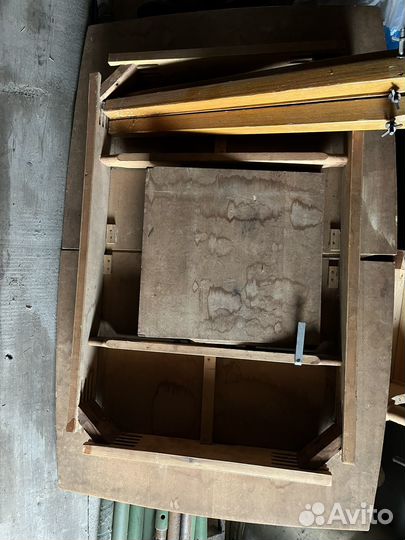 Продам стол