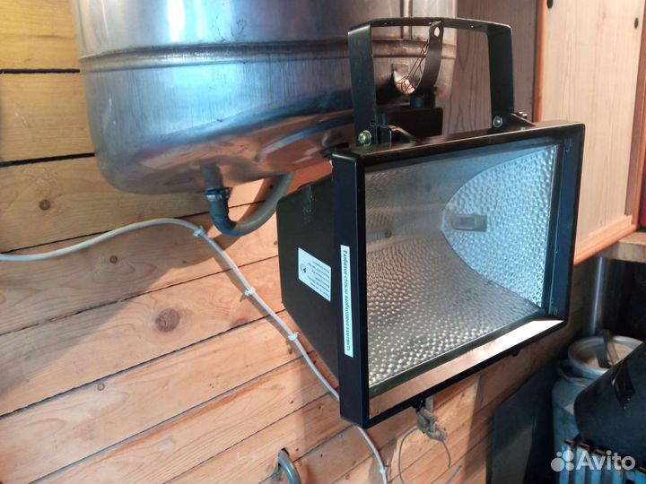 Прожектор галогенный новый 1кВт