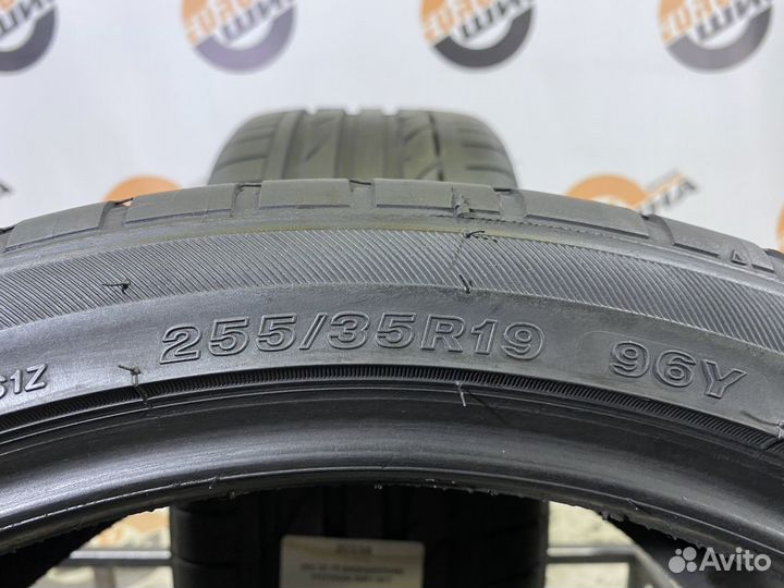 Bridgestone Potenza S001 255/35 R19