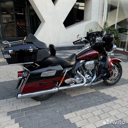 CVO Limited (Black Ember Rio Red)