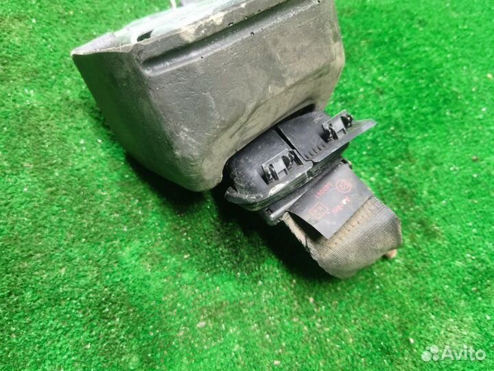 Ремень безопасности задний левый Citroen C4 седан