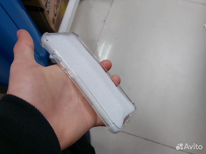 Чехол на iPhone 14