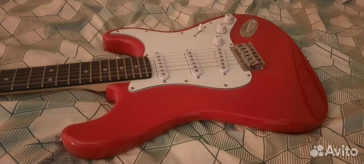 Электрогитара fender squier MM Stratocaster RED