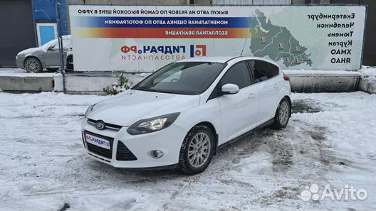 Стекло двери передней правой Ford Focus 3 1742301