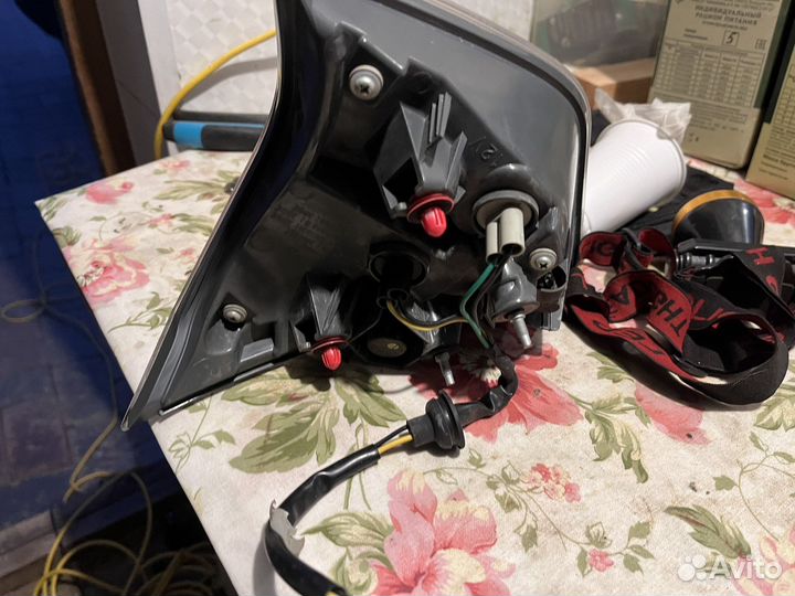 Продам фонарь багажника на x trail t32