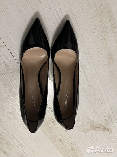 Туфли черные лаковые 38