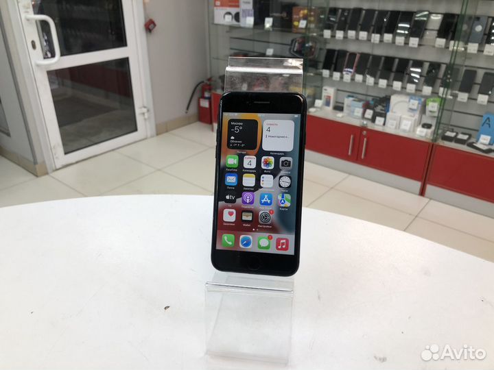 iPhone 7, 32 ГБ