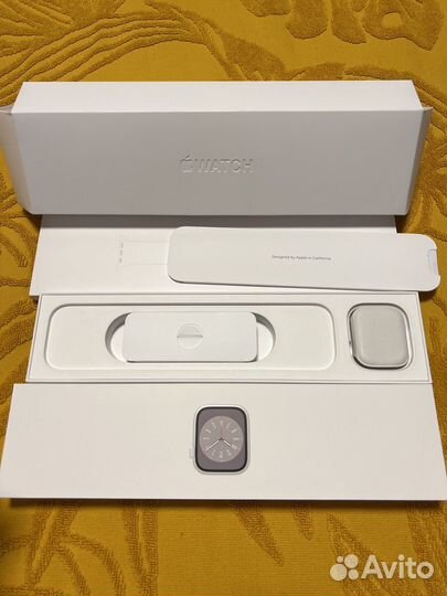 Коробка от iPhone