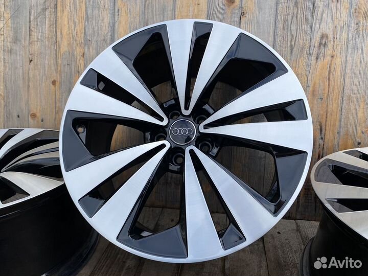 Оригинальные диски на Audi Q8 / Q7 4M R19