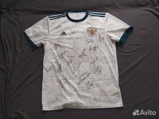 Футболка сборной России по футболу с автографами