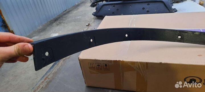 Накладка крыла пер. П. BMW X6 E71/2010