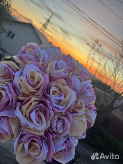 Букет из атласных роз