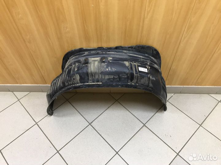 Подкрылок задний правый Toyota Hilux 8 2018