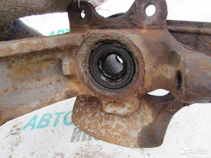 Кулак поворотный передний левый для Chevrolet Lano