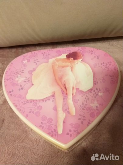 Музыкальная шкатулка с балериной