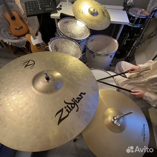 Настроенная красивющая полный комплект — барабаны