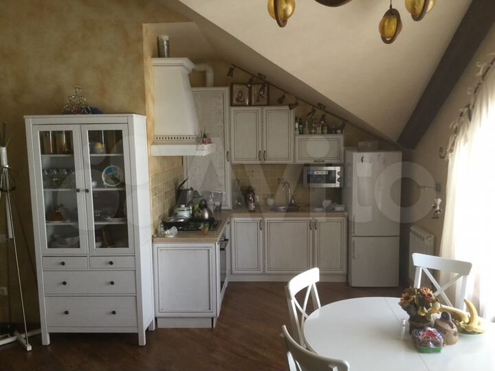 2-к. квартира, 89 м², 4/4 эт.