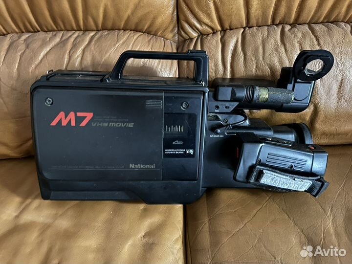Видеокамера VHC movie national M7
