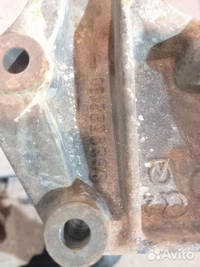 Опора двигателя правая Peugeot 307, akпп